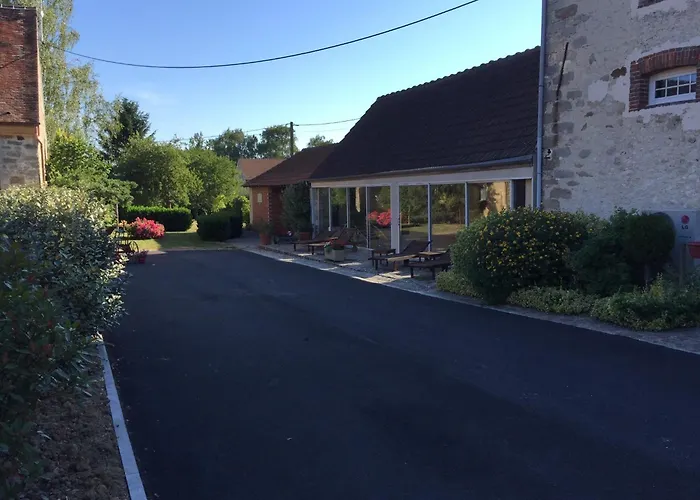 La Ferme Briarde فندق مبيت وإفطار 4*